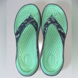 CROCS NEW sandals